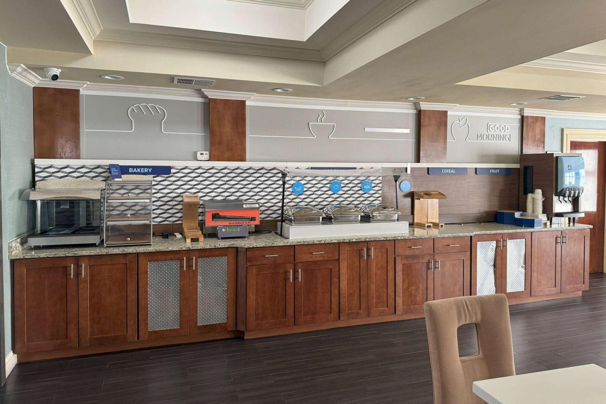 Baymont By Wyndham Bessemer Luaran gambar